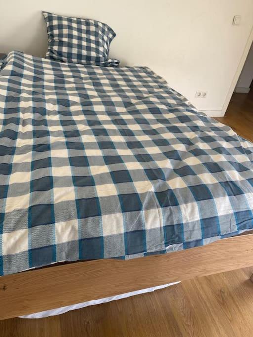 Lovely 1 Private Bedroom With Garden View Ротердам Екстериор снимка